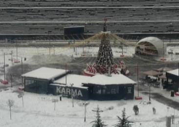 Vremena Goda Park, Main Square